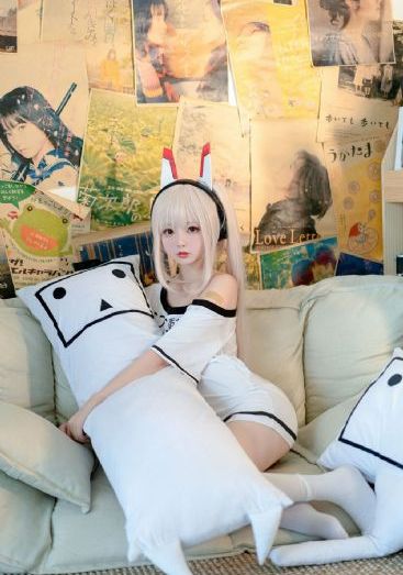 日韩精品香蕉999_十万网红美女美酱