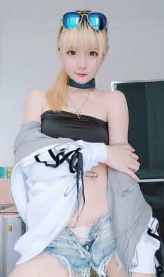 欧美原单外套_HDBD在线观看