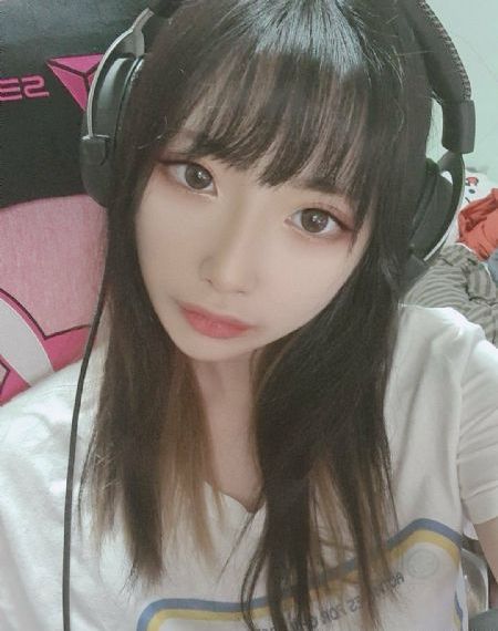 欧美模特街拍图片_超清日韩电影在线
