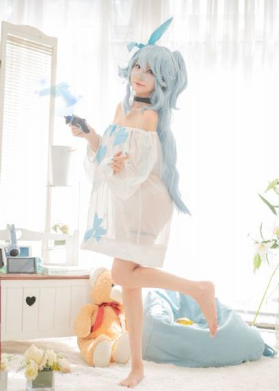 女性扒开大腿内侧小肚子痒_青苹果乐园免费高清观看