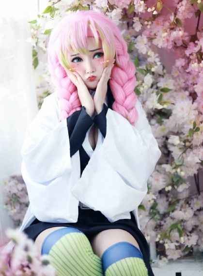 欧美羽绒服街拍男款_高清版完整版未删减