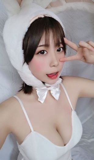 欧美黑丝高跟_DVD神马在线观看