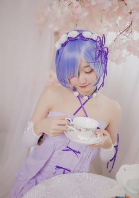 扒开她粉嫩的小缝的a片_4K在线视频播放